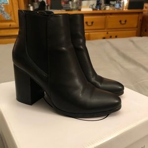 Forever 21 Faux Leather Ankle Boots in Black